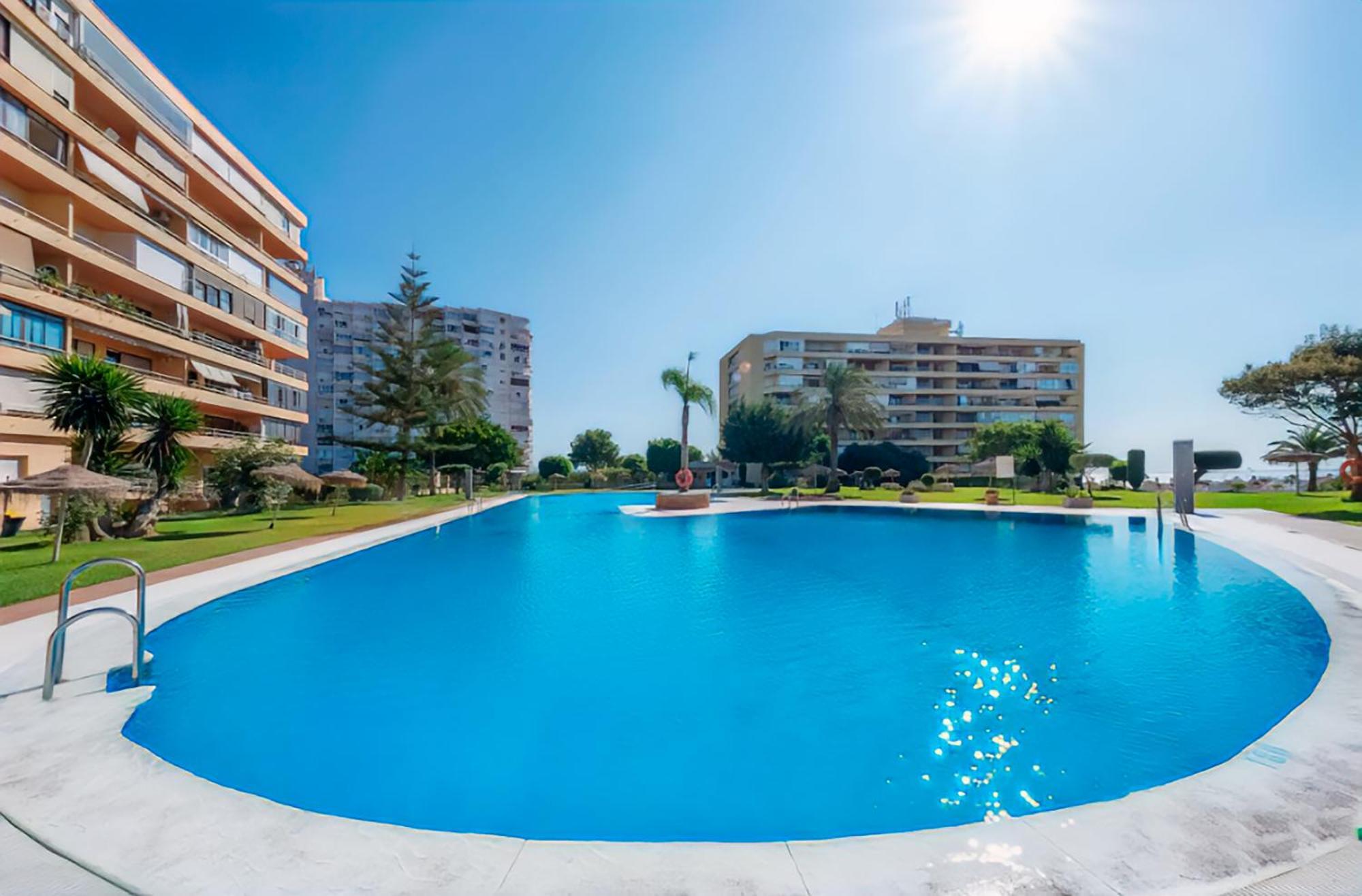 Апартаменты Colina Del Mar Торремолинос Экстерьер фото